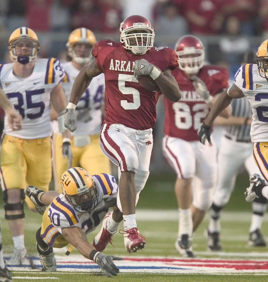 (2006) Darren McFadden rushes for 181 yards and 2 TDs against LSU Happy Birthday McFadden!  