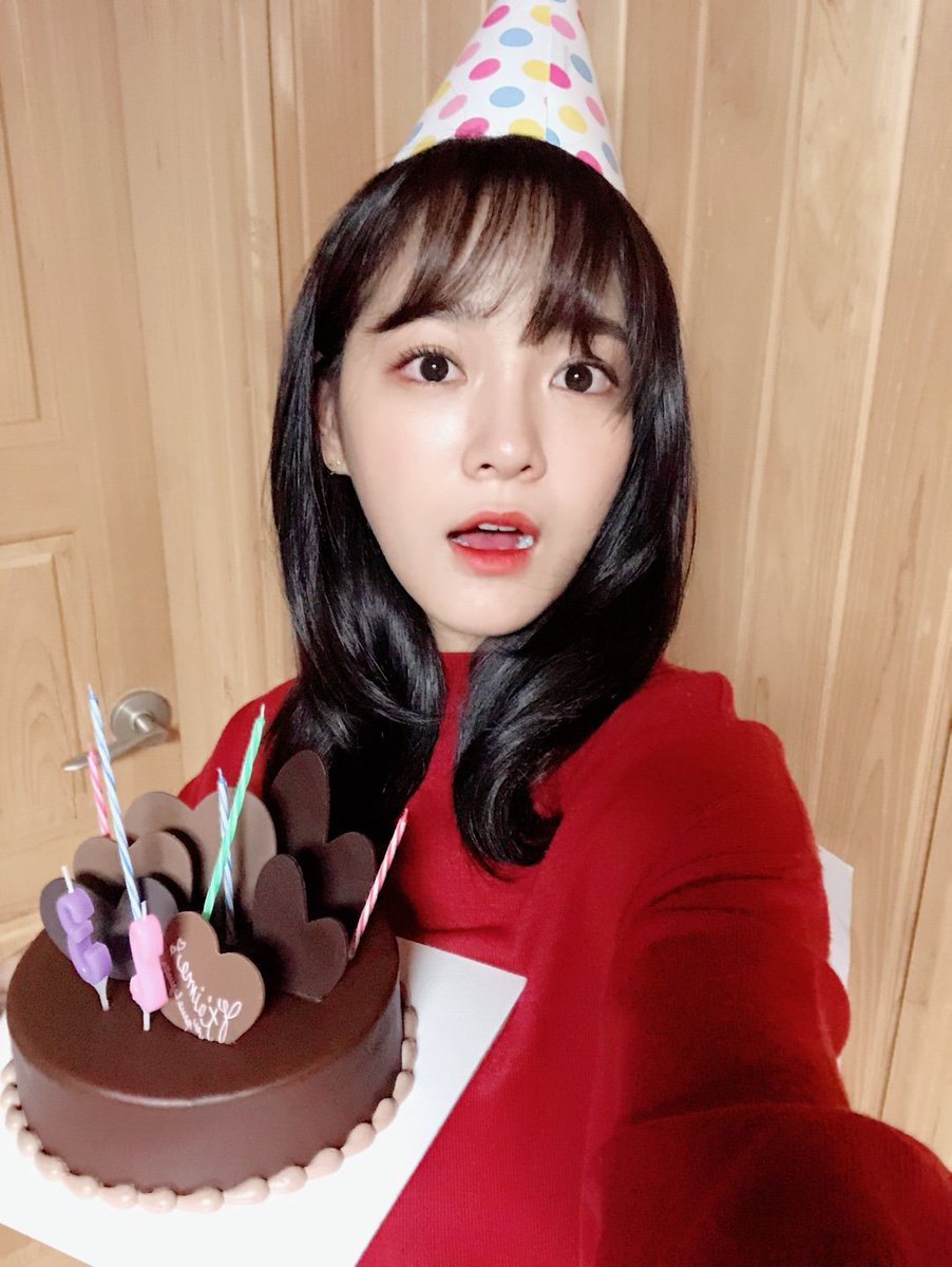 gu9udan's tweet photo. 🎂HAPPY BIRTHDAY SEJEONG🎂

세정이의 생일을 축하해❣
여름날 반짝반짝 빛나는 별처럼🌟
우리에게 와줘서 고마워❤

#SEJEONGDAY
#HAPPYSEJEONGDAY https://t.co/rFVkBKUbF7