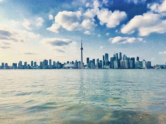 Toronto skyline looking 👌🏻 ift.tt/2BOBFJR