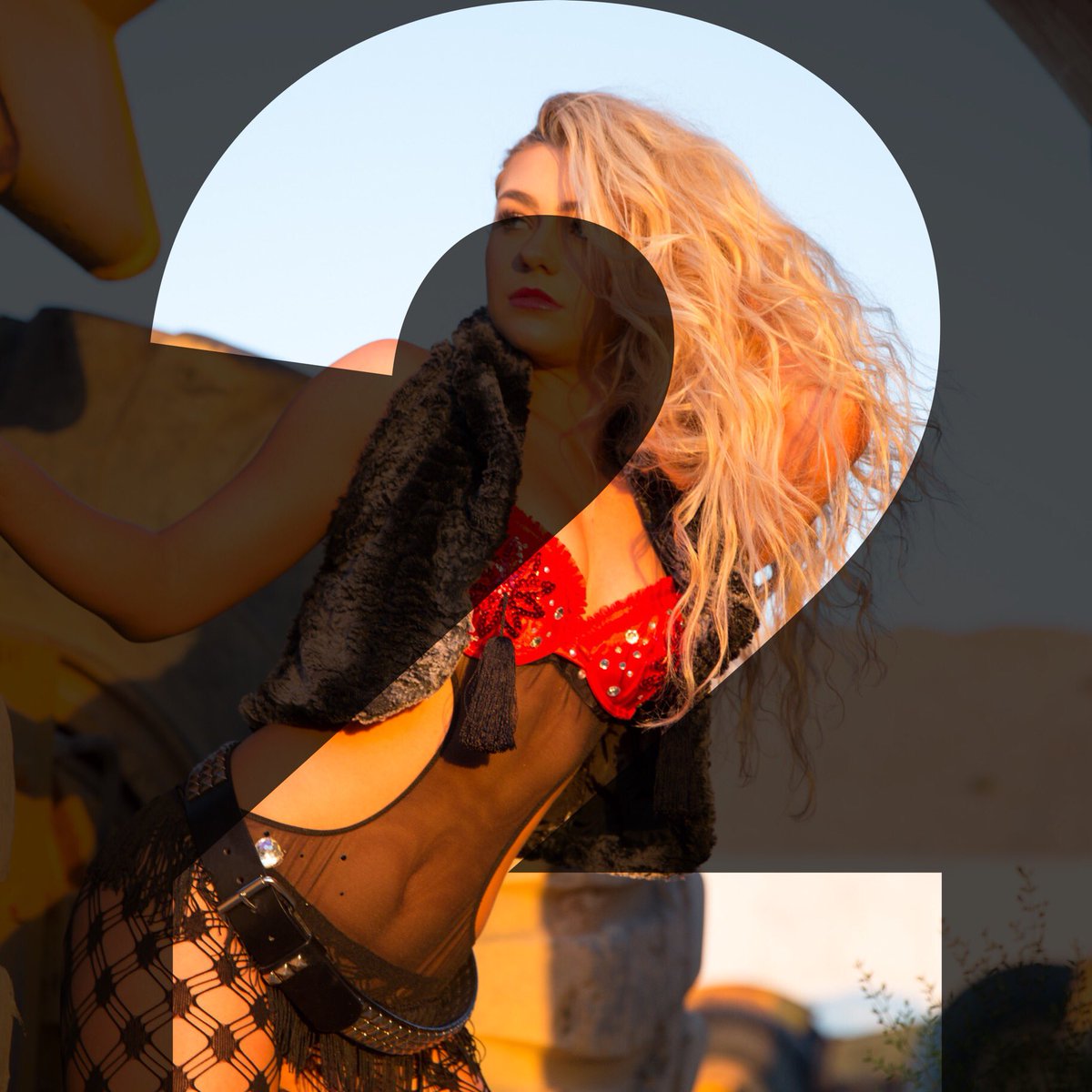 CBBTheShow's tweet image. COUNTDOWN! 2 more days ‘til the unveiling! 💋💋💋