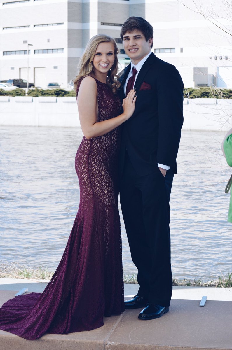 Ben_Sarasin's tweet photo. Happy birthday to my beautiful girlfriend @marieekathrynn. Hope it’s the best one yet❤️ https://t.co/EvhCLLttOp