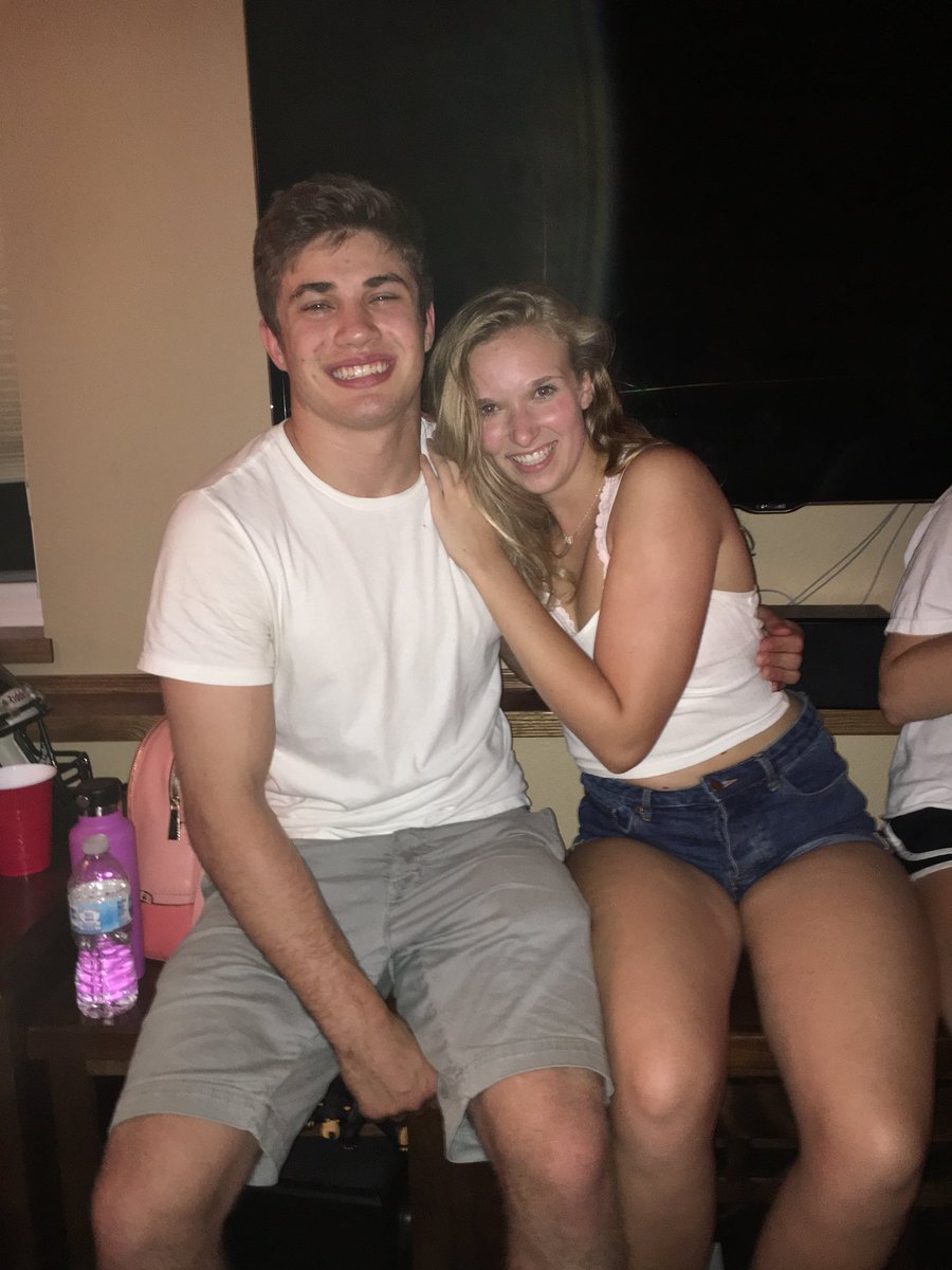 Ben_Sarasin's tweet photo. Happy birthday to my beautiful girlfriend @marieekathrynn. Hope it’s the best one yet❤️ https://t.co/EvhCLLttOp