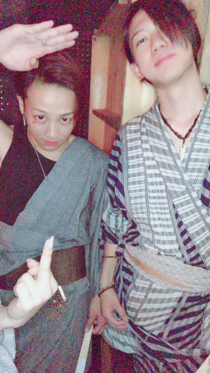 ads_taku's tweet photo. まいどー
昨日は夏っぽく浴衣で踊りました。
やっと夏らしい事が出来た。。。
夏はまだ終わりませんよ
本日はAmmonaです。
浴衣ではありませんが盛り上げますよ
お越しやす
#alphaentertainment
#alphadancers
#ads
#plus
#ammona
#japan
#osaka
#メンズダンサー
#ステージダンサー https://t.co/qvNg5RgngS