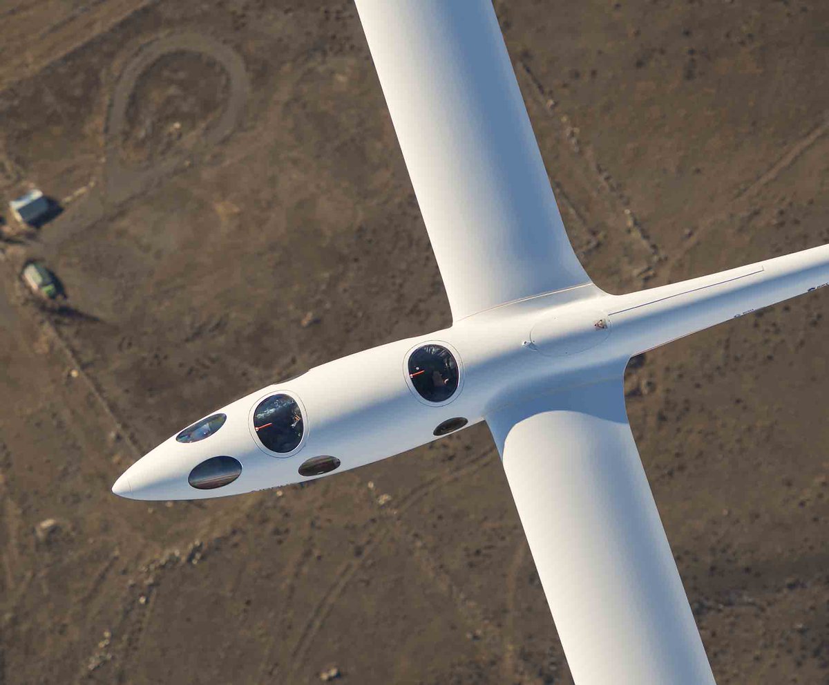 AirbusPRESS's tweet photo. #AirbusPerlan Mission II soars to over 62,000 feet, setting second altitude world record and crossing Armstrong Line! @PerlanProject https://t.co/6zT7TIutO8 https://t.co/b51r4qb5aK