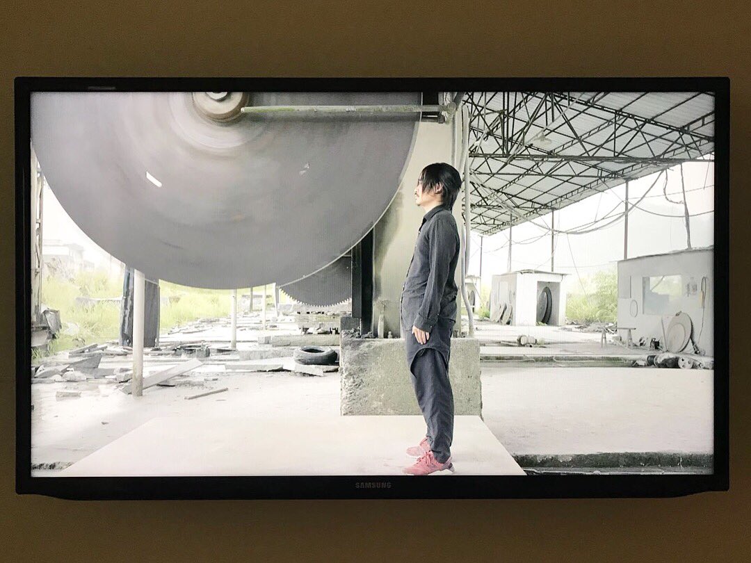 ArtObserved's tweet photo. On view at @MomaPS1, ‘Land: #ZhangHuan and #LiBinyuan’ brings together a selection of performance works by two Chinese artists of different generations, both of whom address the changing relationship between the body and the land in contemporary China. https://t.co/Xz1k9HRfAB
