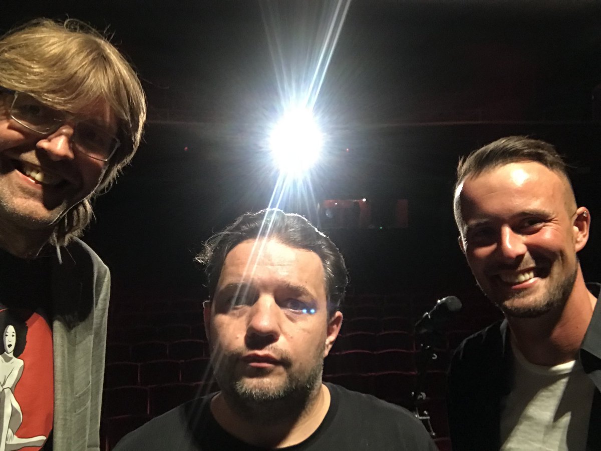 cermak's tweet photo. Jsme v divadle. https://t.co/HpH5Nvlh6C