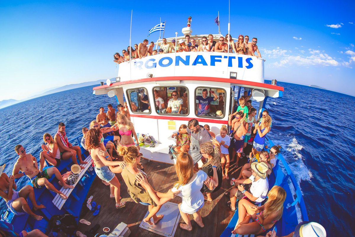 AmericanFunUS's tweet photo. Summer is almost over. Ready for the next one? https://t.co/9PYf0zz3zy