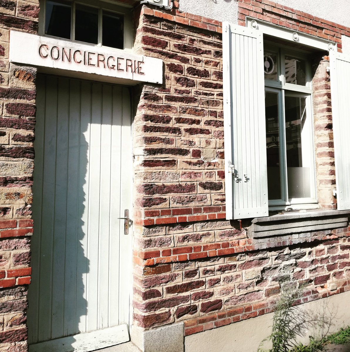 Imfromrennes's tweet photo. Dès aujourd'hui, et jusqu'au festival, les bureaux #imfromrennes font aussi #billetterie ! Les billets pour le festival #imfr2018 sont à retirer au 8 rue des Carmes, du lundi au jeudi, de 14h à 17h ! 🎫🎟️🎆
.
#imfr #festival #jmoins20 #rentrée #scenerennaise #rennes https://t.co/QjzLTfHznV