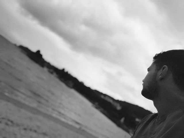 Manunogais's tweet photo. Fotos grises para dias grises #BN #playadecovas https://t.co/oXauBg7tAV https://t.co/oq0hH2HclR