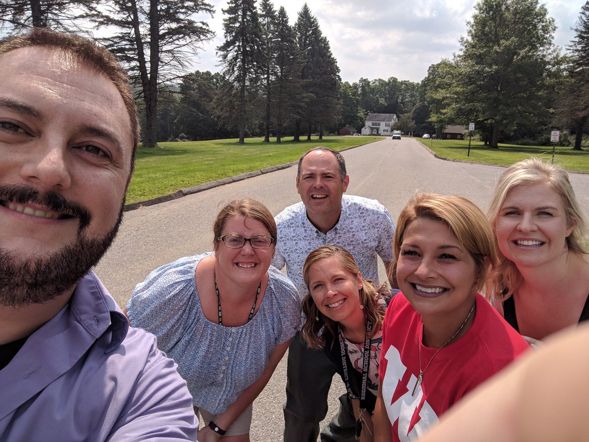 MrsMatBusiness's tweet photo. @RSD6_Supt Dream Team above "the house" #2018convocation https://t.co/RBPo3ZCuJn