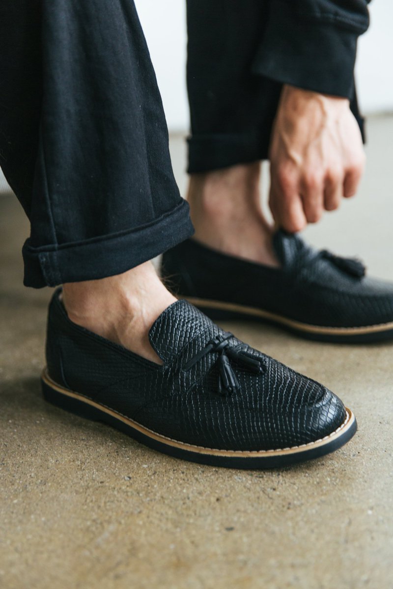 Human Recreational Services or HRS for short is the brainchild of Erik Ellington and Dennis Martin. HRS joins forces with Lucien Clarke, Rory Milanes, Keith Hardy, and Bryan Herman to create a new category of footwear from skateboarders. hrsofficial.com