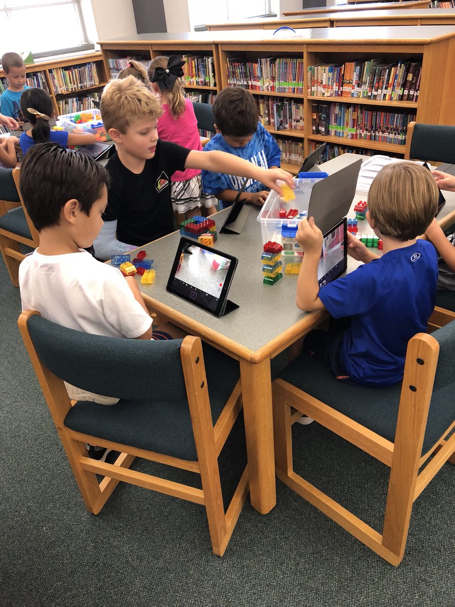 OUES1stGrade's tweet photo. MakerSpace using stop motion animation @Carrollisd @oldunionES https://t.co/paFzZadDOa