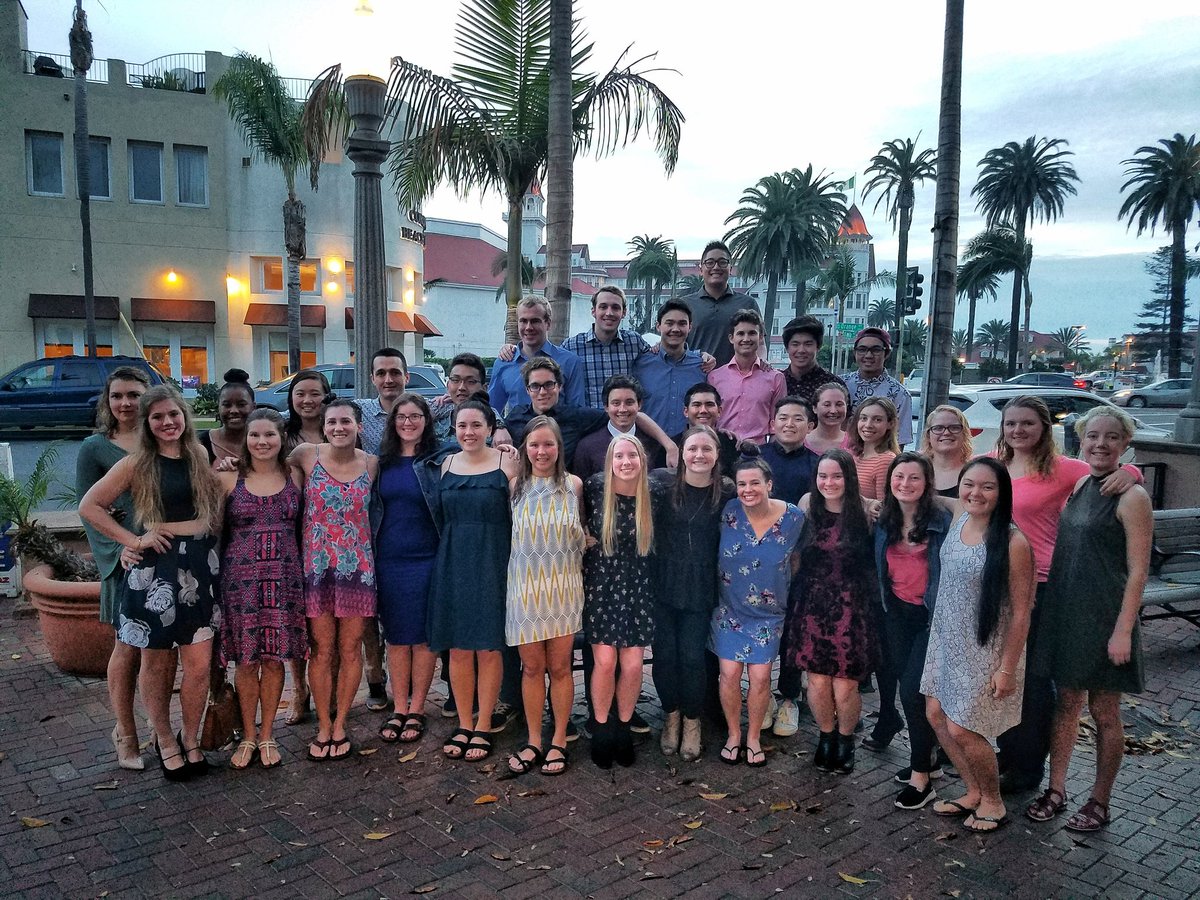 WillametteSwim's tweet image. Happy first day of classes from @WillametteSwim to all @willamette_u students #OneWillamette #willametteswim #willamette_u