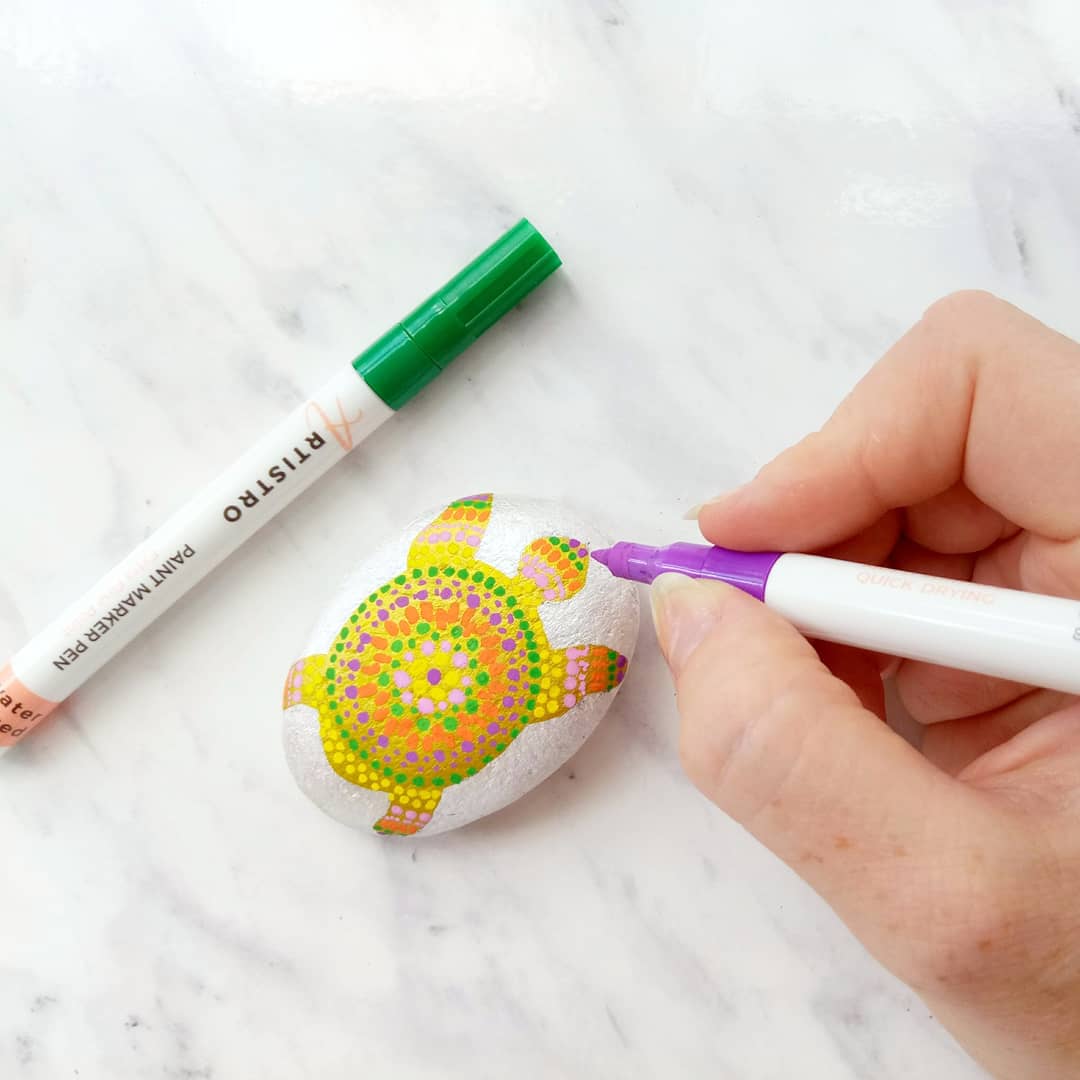 Discover how easy to draw with Artistro paint marker pens on rocks