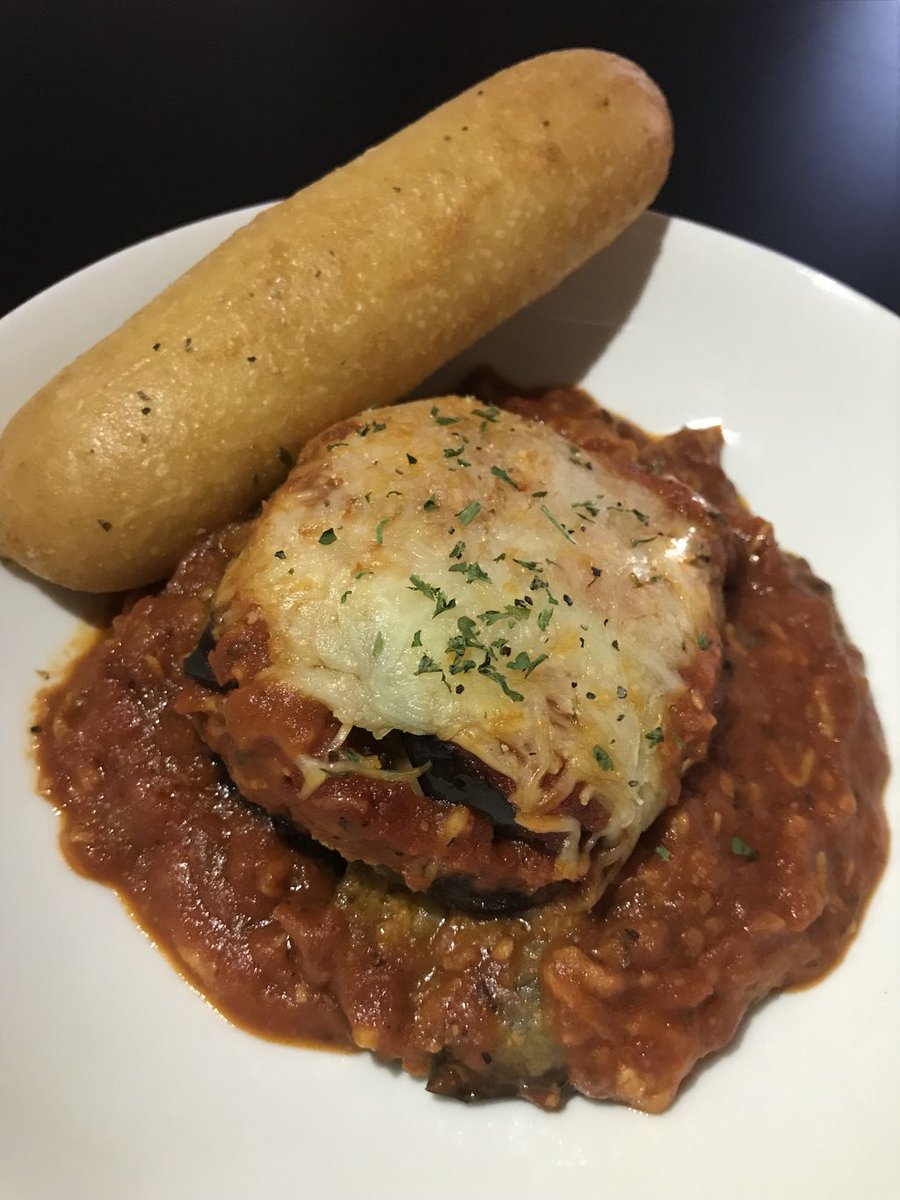 TheLineDogs's tweet image. Eggplant parm, one of my favorites!

#linedog#linedogs#cook#cooks#linedog#linedogs#chef#cheflife#food#foodporn#foodie#homecook#homecooking#nofilter