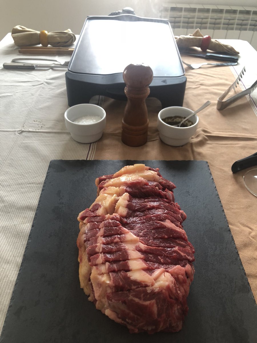 janasensio1's tweet photo. #chimichurri #carn #planxa #sal #pebre https://t.co/alOsAMfNeK