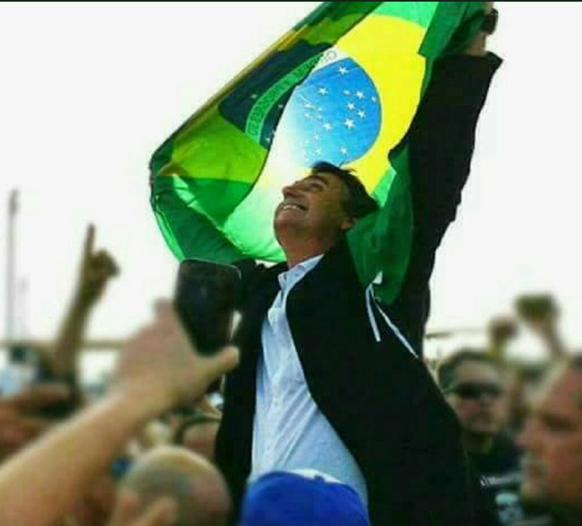 martinhagatosa's tweet photo. #SemLula Bolsonaro é líder isolado!
#BolsonaroPresidente17 https://t.co/HQWIuUBAxU