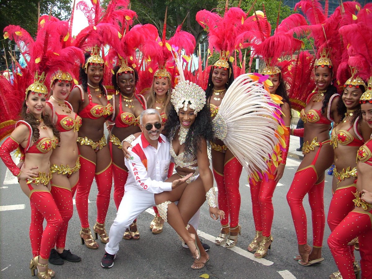 Chums @paraisosamba looking gorgeous! #nottinghillcarnival2018