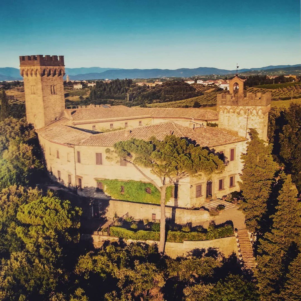 Castle of Poppiano, Montespertoli #firenze #tuscany #wonderful #castle #italy #landscapestyle #tuscanyontheroad #tuscanyphotography #tuscanybuzz #tuscanygram #tuscanylove #tuscanywedding