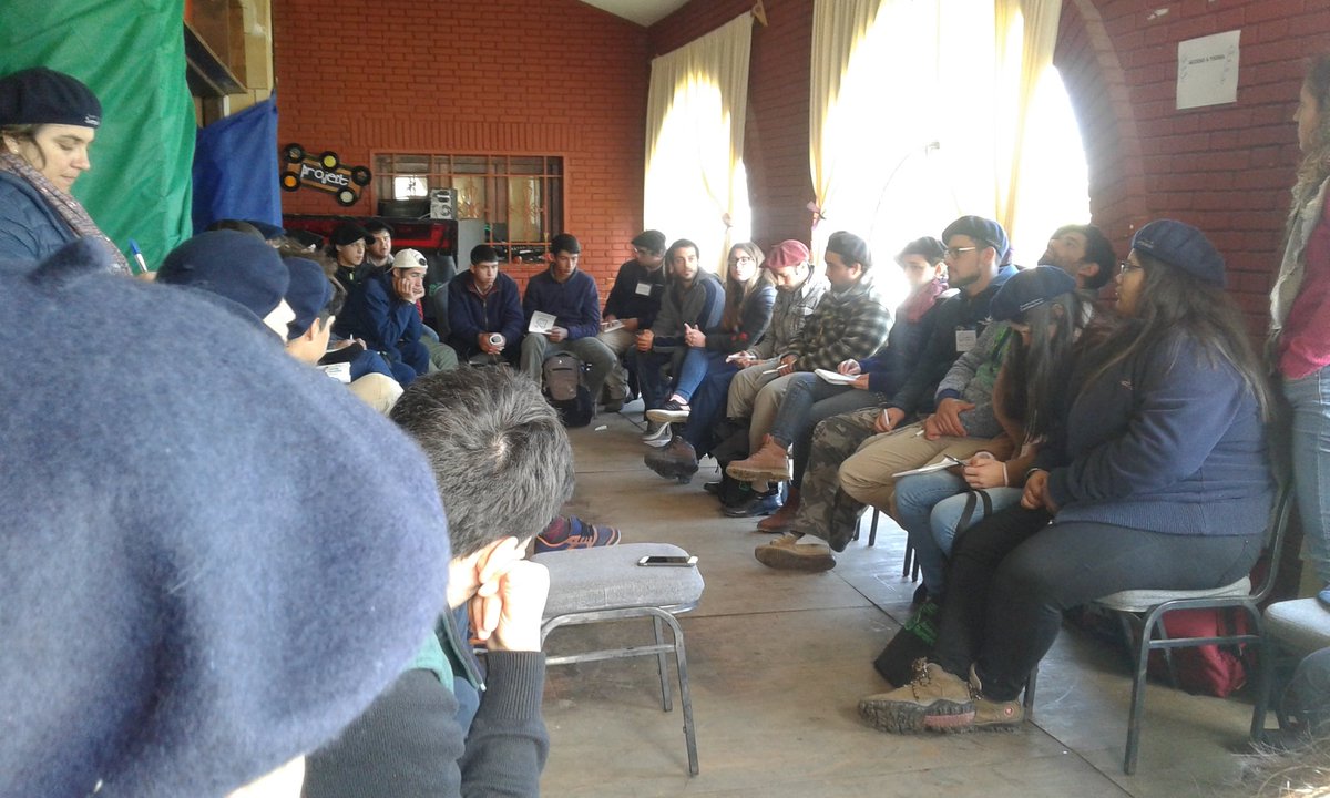 inju_uy's tweet photo. Distintas temáticas convocan a los/las jóvenes a debatir, intercambiar y decidir. #Género #AccesoATierra #Vivienda #Deporte #Trabajo #Participación https://t.co/mf0fHFXk8I