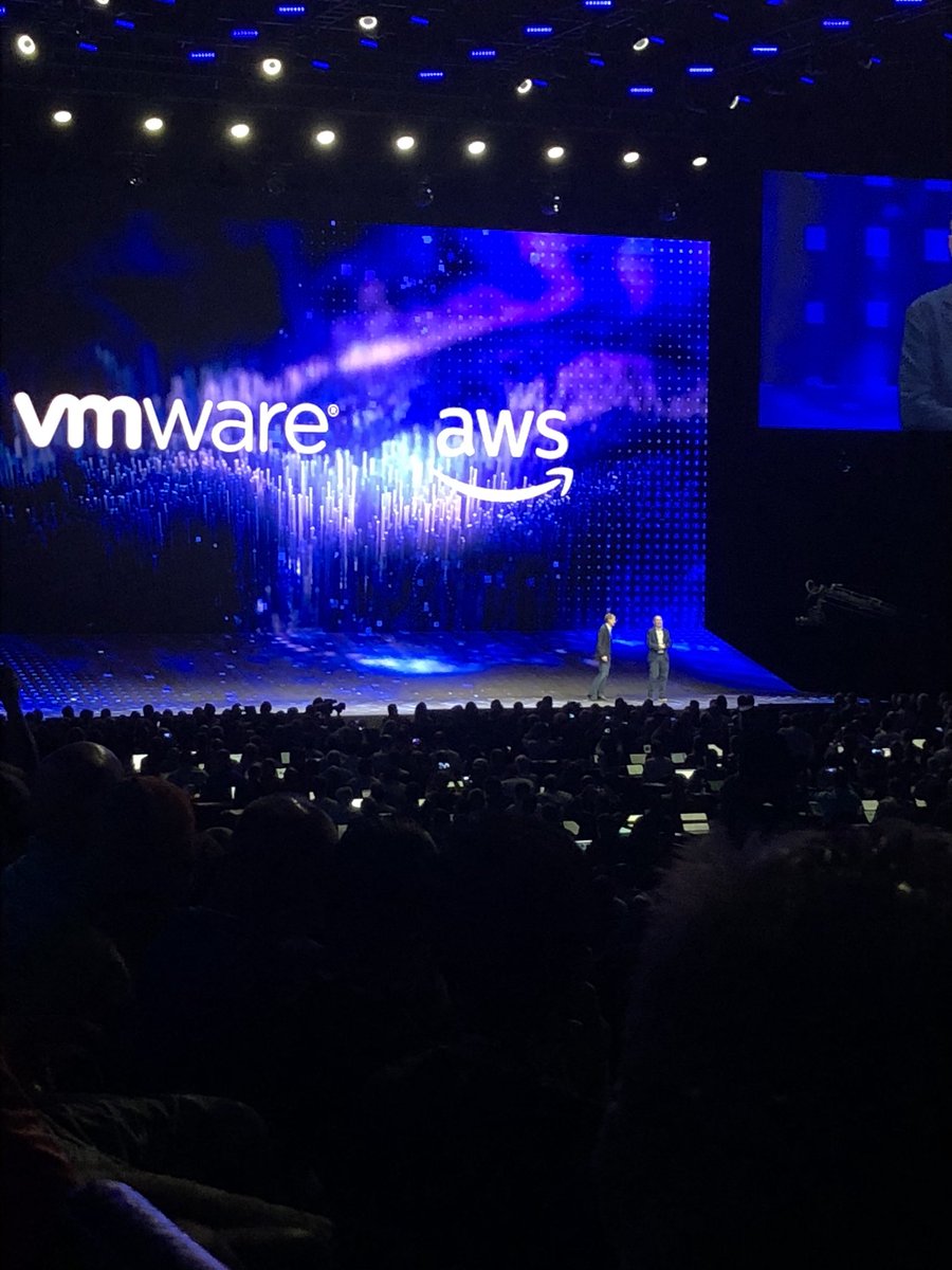 nowb's tweet image. VMware + AWS #HybridCloud #VMcloud #VMworld