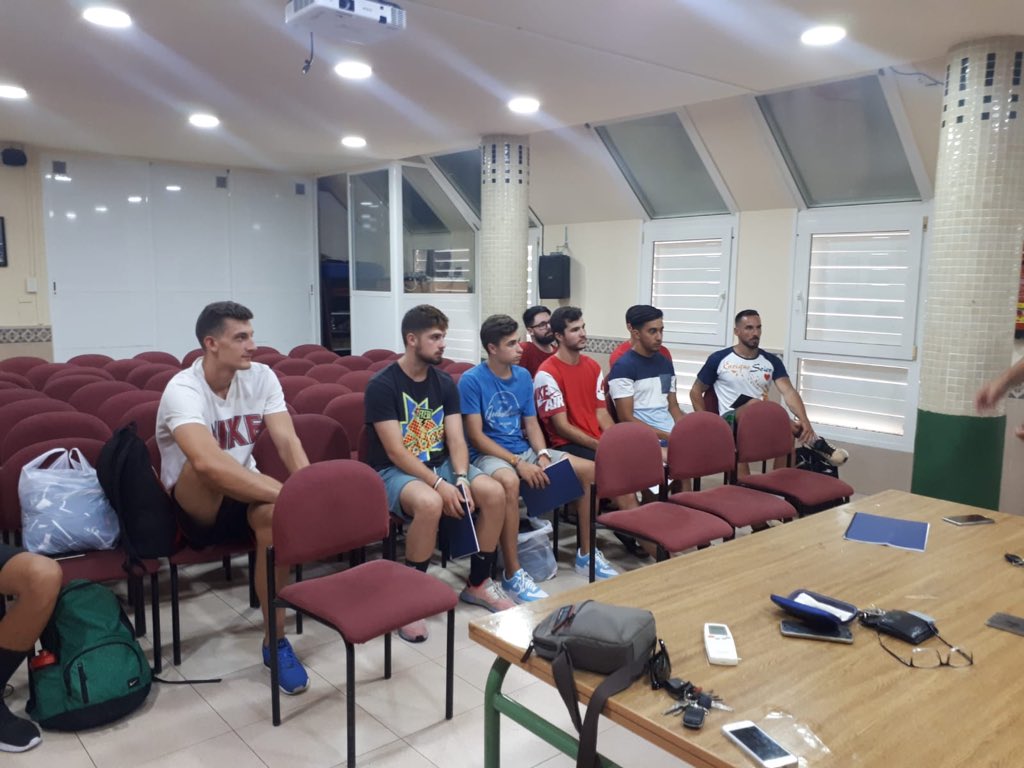 CAMESoler's tweet photo. Reunión de pretemporada con jugadores, cuerpo técnico, presidente y directiva... COMENZAMOS!!!! https://t.co/7OaM7cVgVQ