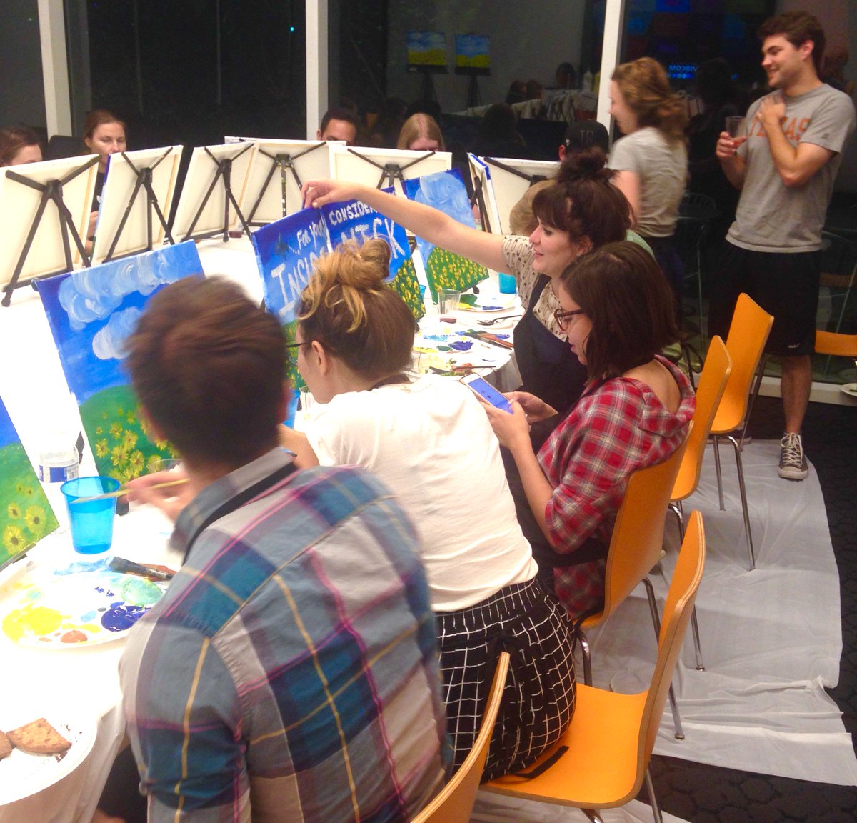 PaintSipParties's tweet photo. I love going to #Nickelodeon! I was thrilled to host another Paint ‘n Sip Party for everyone to relax, socialize, and be creative! ❤️ #paintandsip #paintnsip #paintandsipLA #mompreneur #dowhatyoulove #stressrelief #corporateteambuilding #artisforeveryone #paintparty #funatwork https://t.co/UzTM8HJuy5