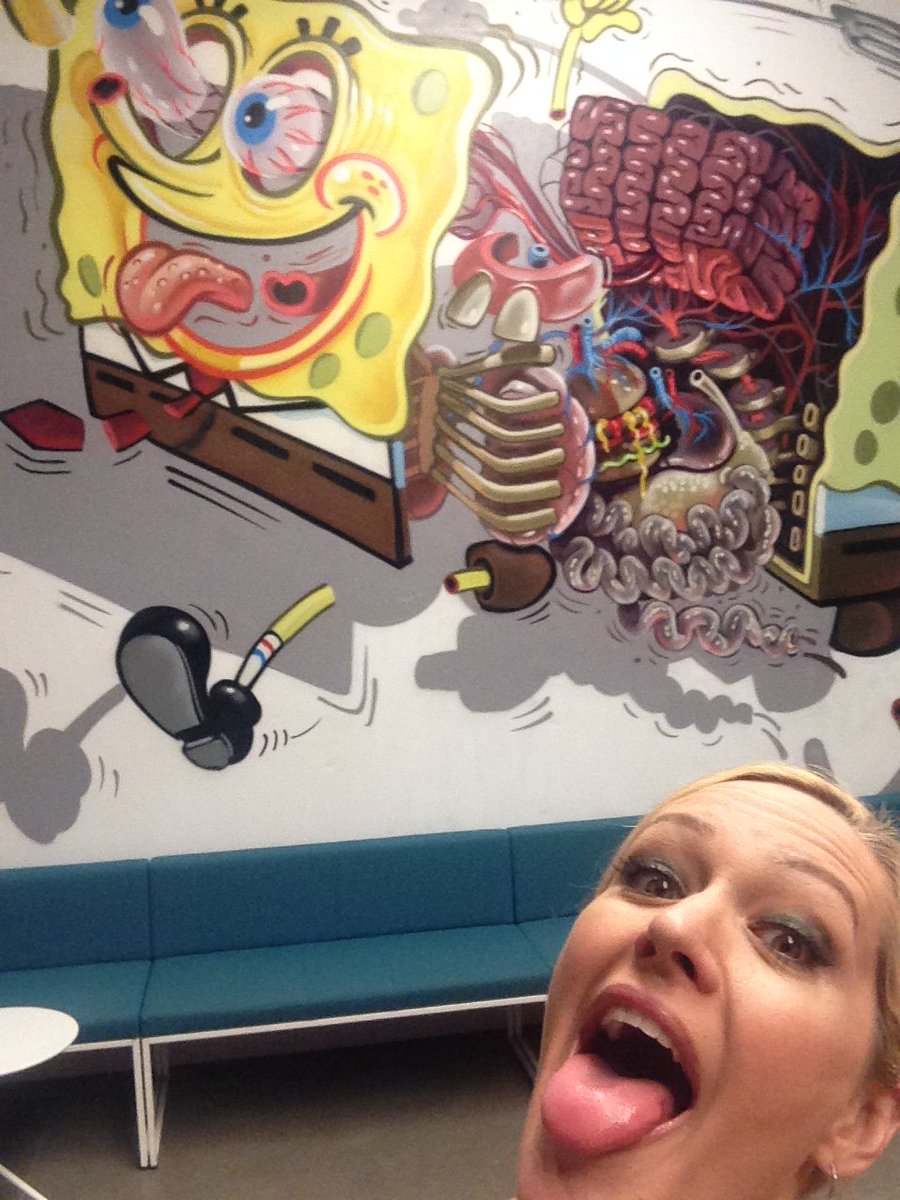 PaintSipParties's tweet photo. I love going to #Nickelodeon! I was thrilled to host another Paint ‘n Sip Party for everyone to relax, socialize, and be creative! ❤️ #paintandsip #paintnsip #paintandsipLA #mompreneur #dowhatyoulove #stressrelief #corporateteambuilding #artisforeveryone #paintparty #funatwork https://t.co/UzTM8HJuy5