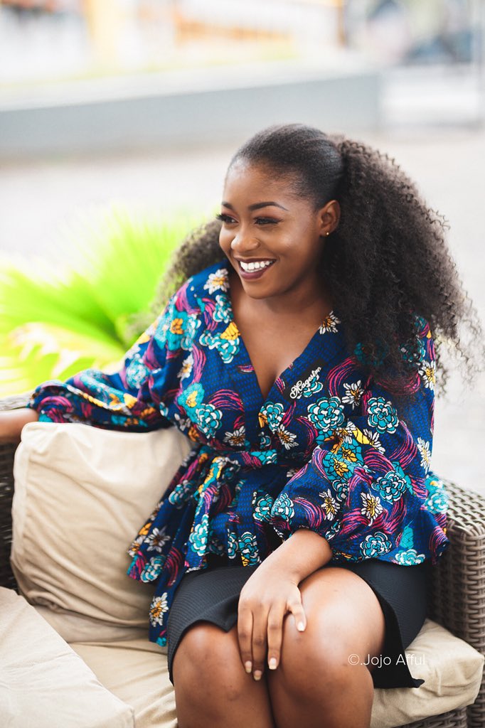 EsyMuriel's tweet photo. Don’t stop promoting African wear😩😘
@AnqCouture made this lovely top
#africanfashionfund #tailoredafrican2018 https://t.co/heBHqHUCzG