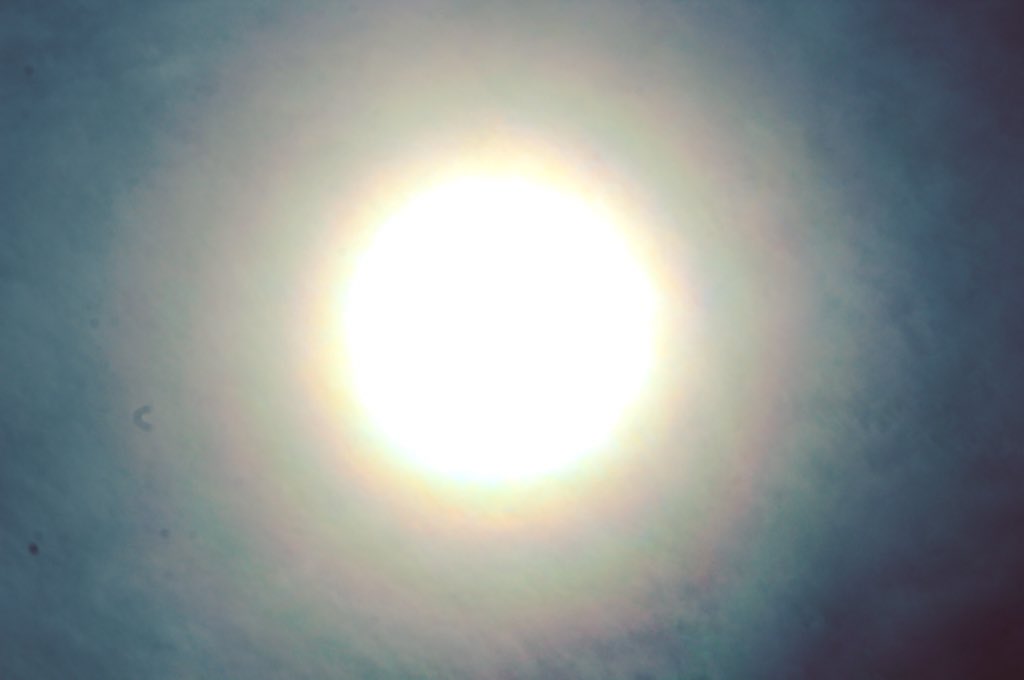 e_komani's tweet photo. #Ilanga liyamangalisa kwezintsuku libhanya bhanya mibalabala. #Maxet #Photography #Komani #Township #Jongilanga maybe ngumyalelo elo gama π€ #Sun #Solar #Helios #Space #SkyWatcher #Light #Rainbow https://t.co/29oWRUIydv
