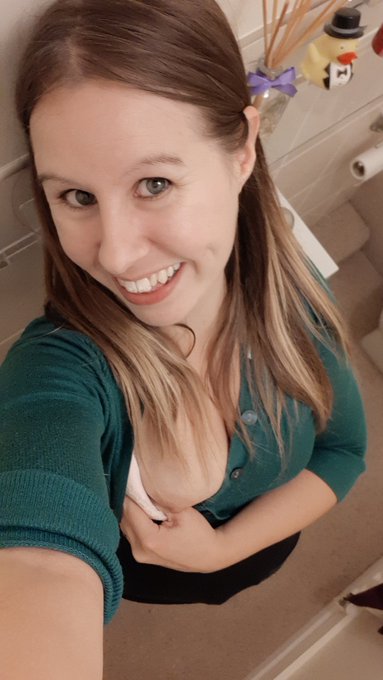 Been a busy bank holiday but still found time to check out the facilities #toiletselife 👸 https://t.<a href="/tag/toiletselife"class="tags"><span>#toiletselife</span></a>