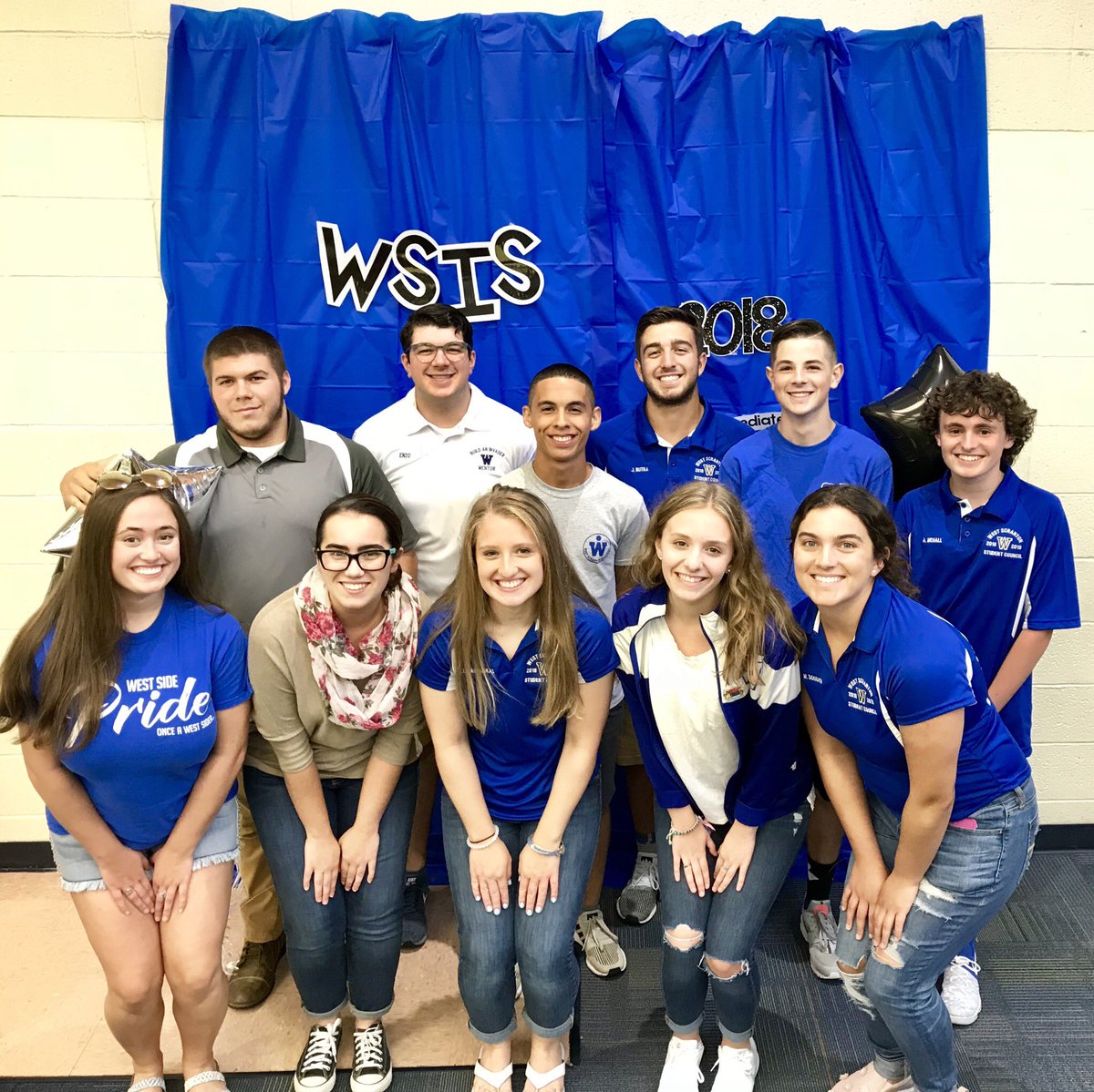 WSIS_Scranton's tweet photo. Our Orientation tour guides! @SSD_Scranton @Invader_Sports #westintermediate https://t.co/S8q38IN778