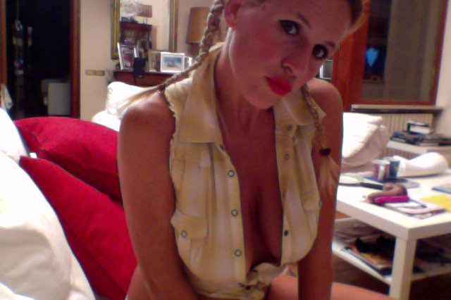 Volete sapere cosa si nasconde dietro questo "viso d'angelo" venite a scoprirlo questa sera  alle 24<a href="/tag/live"class="tags"><span>#live</span></a><a href="/tag/liveshow"class="tags"><span>#liveshow</span></a><a href="/tag/michelleferrari"class="tags"><span>#michelleferrari</span></a>