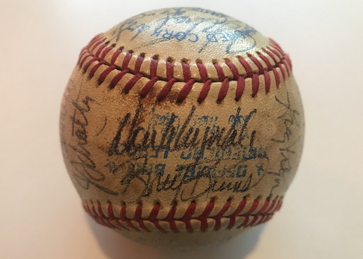 rackrs's tweet image. About to start examining this beauty. Can you make out the hall of famer autograph on the sweet spot. rackrs.com. #authenticity #authentic #autographauthentication #autographs #baseball #autographedbaseball #theautographopinion #authenticautograph