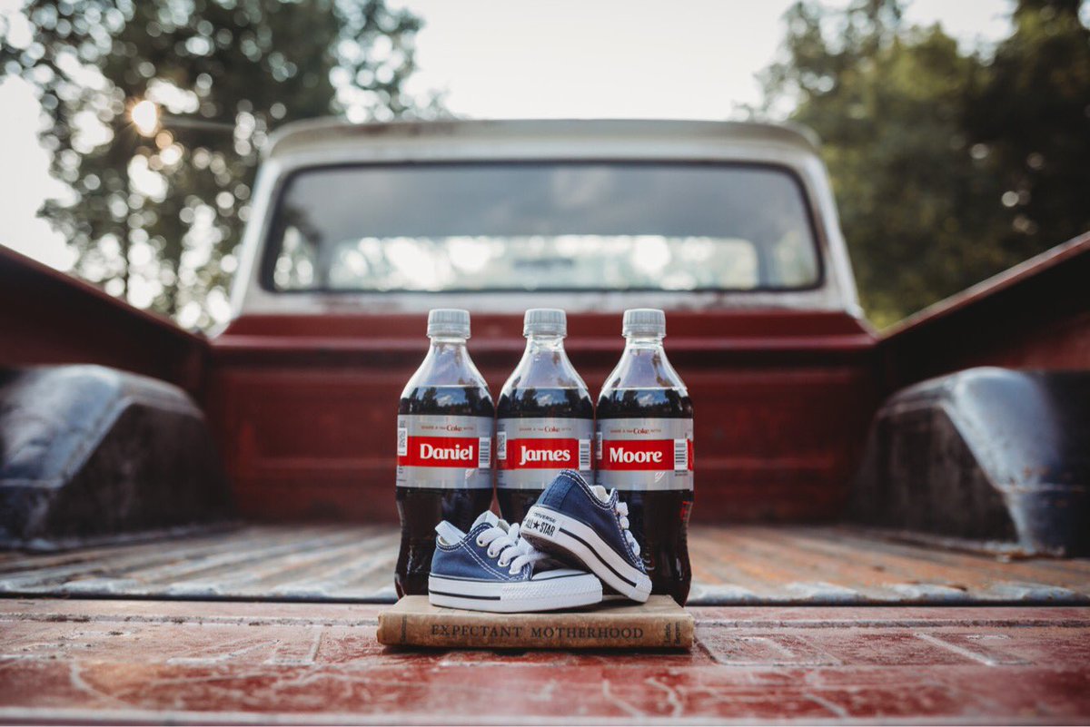 jenmoore1125's tweet photo. @CocaCola @CocaColaCo @WorldofCocaCola @DietCoke  #maternityphotoshoot  #ShareaCoke https://t.co/pLNuvGKUM6