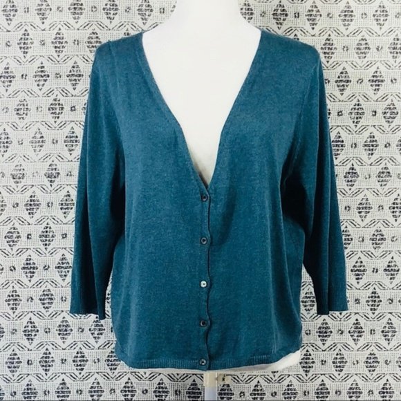 So good I had to share! Check out all the items I'm loving on @Poshmarkapp #poshmark #fashion #style<a href="/tag/fashion"class="tags"><span>#fashion</span></a><a href="/tag/shopmycloset"class="tags"><span>#shopmycloset</span></a><a href="/tag/style"class="tags"><span>#style</span></a><a href="/tag/vincecamuto"class="tags"><span>#vincecamuto</span></a><a href="/tag/poshmark"class="tags"><span>#poshmark</span></a>