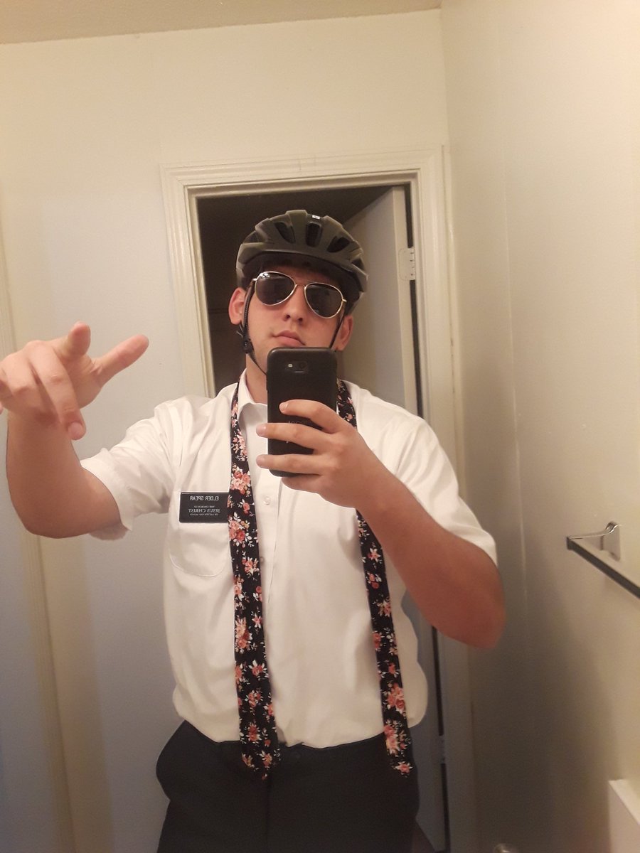 brett_spear's tweet photo. Elder Blake Spear gearing up for another day of missionary work in the Little Rock Arkansas Mission. Currently serving in the Senatobia Ward in NW Mississippi. Hot, humid, but loves the people! #StriplingWarrior #HeDoesHardThings #SwampButt #BlessingsFromServing #HeCanEat #Humble https://t.co/NiZiSe7kAG