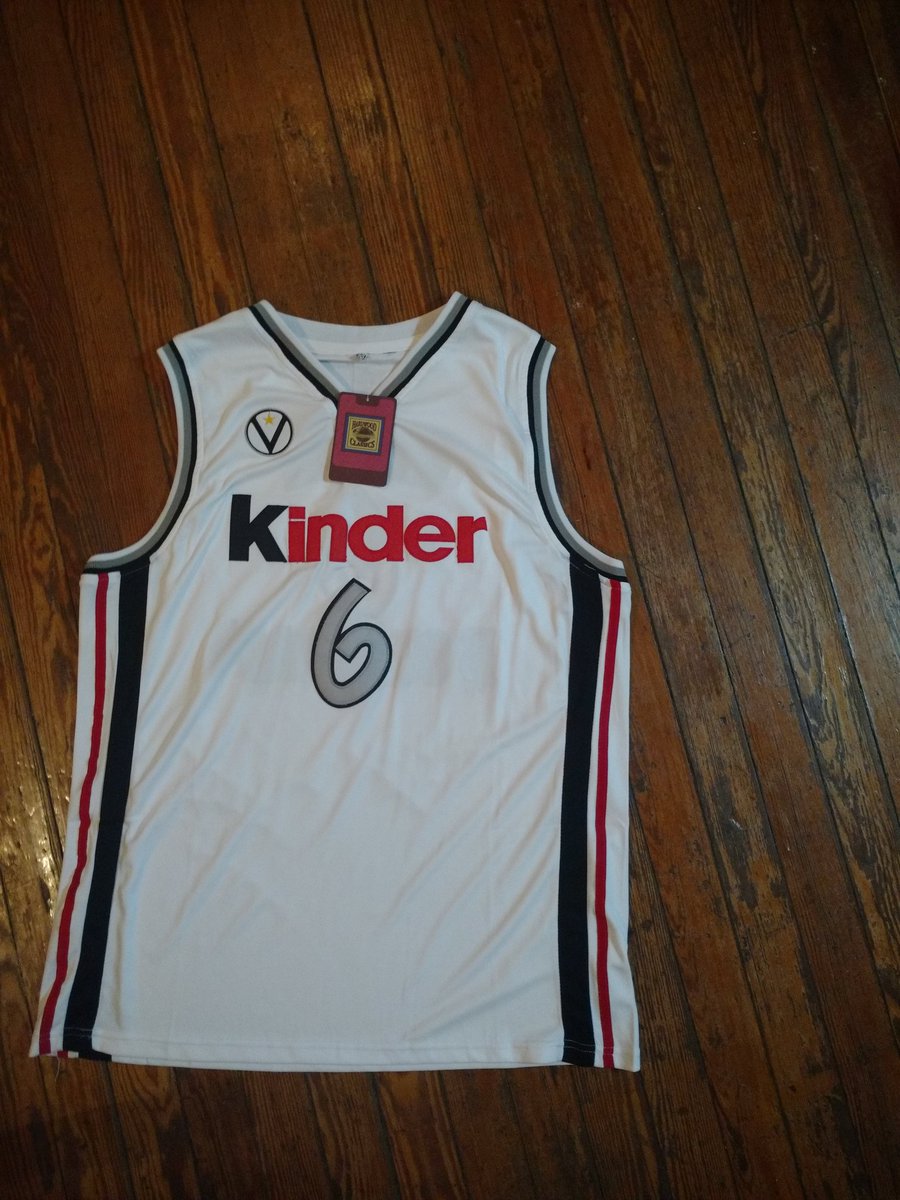 crossoverxnba's tweet image. SORTEO | En honor a Manu Ginobili, vamos a sortear esta reliquia: la 6 de Manu en el Kinder Bologna. 

Para participar, dale RT y suscribite a nuestro canal de YouTube.

youtube.com/c/CROSSOVEROK

El ganador será anunciado el 6/9. ¡Mucha suerte para todos!