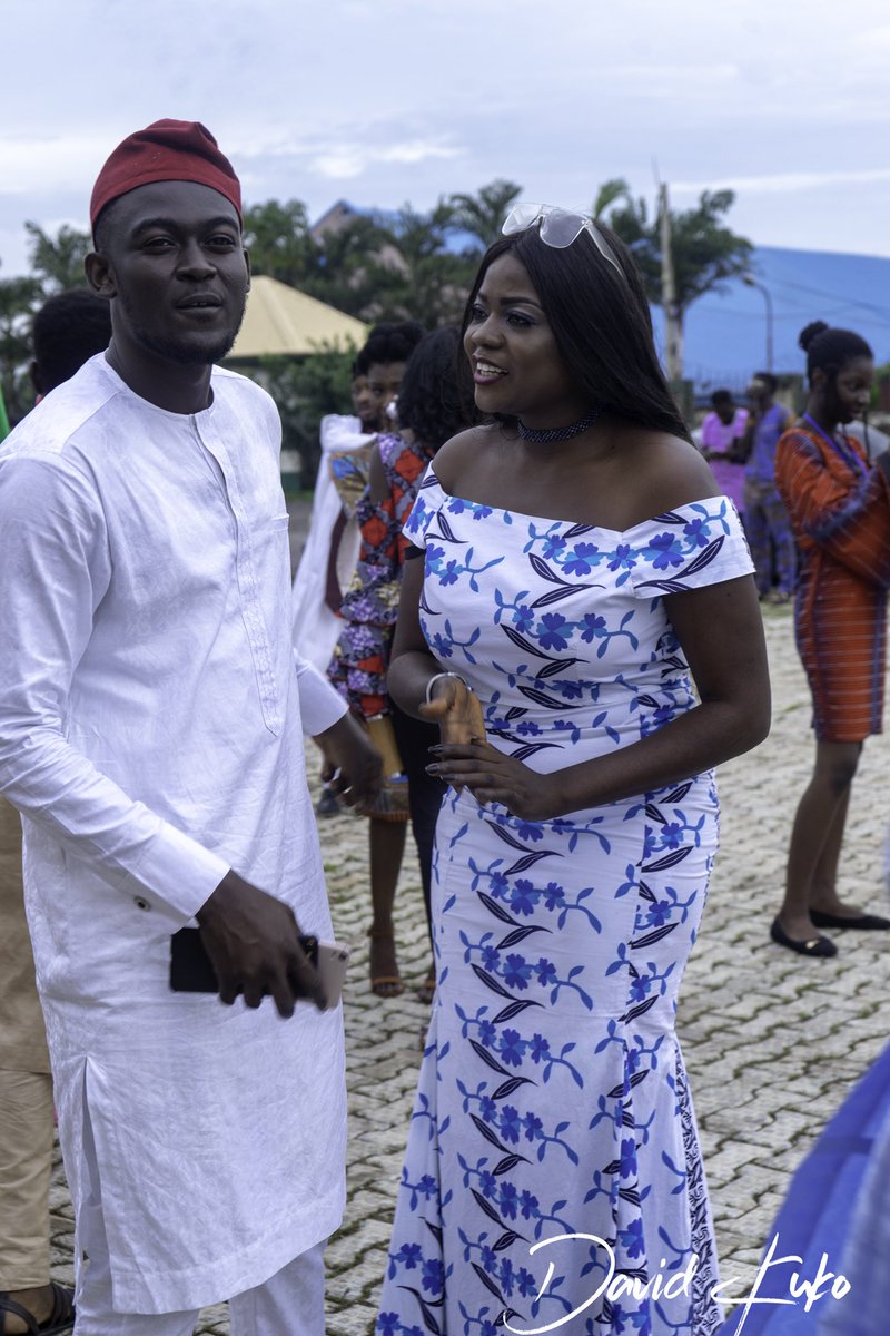 dskuko's tweet photo. Pwa’ashino; Sorry babe, gotta run. I spot a wig
Girl; Huh? Why? We just got here
Pwa’ashino; I pull wigs for a living

#BCXIII 
#RaisingAnArmy 
#Wigsforsale https://t.co/2eJVK80Rlt