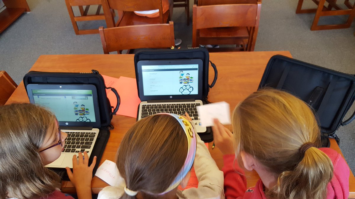 tstrongccsd66's tweet photo. 5th graders review library expectations by completing a digital breakout activity #ccsd66 #BreakoutEDU #backtoschool https://t.co/BDWWY12GaH