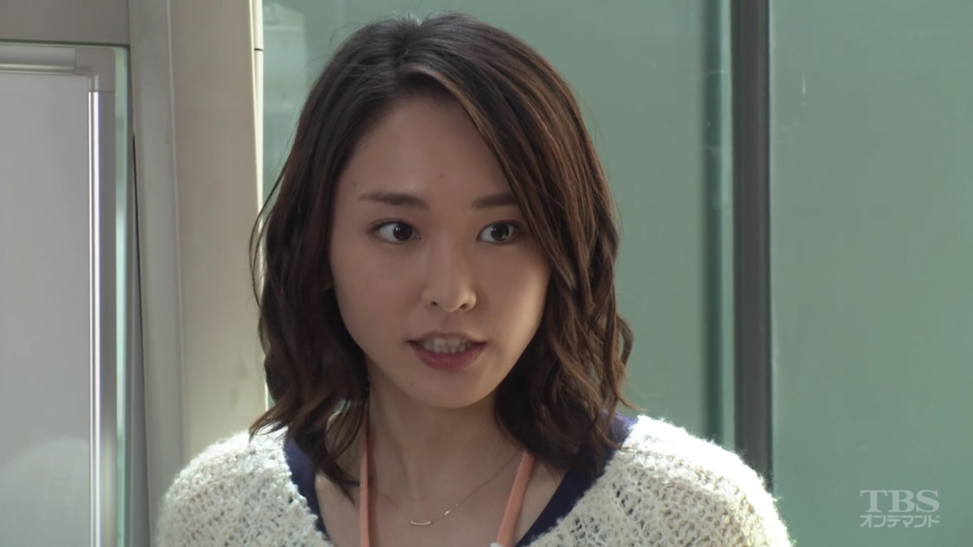 アペ 劇中で半年経過してるのでガッキーの髪型が違う こっちの方が好き 青が好き 4枚目 ボーダーが好き 1 3枚目 ストライプも好き Part2 ガッキーが好き 全部 という神回だった 空飛ぶ広報室 第10話 Part1 ガッキー 新垣結衣