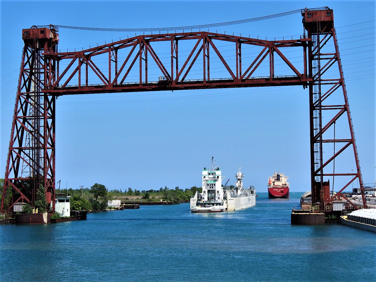 ChiBikeAdvs's tweet photo. J &amp; E Railroad Bridge (1972) on the Calumet River.  Find it on the Movable Bridge layer of CBA's Cycling Map https://t.co/1aVNi75Tkn
#bikechi #movablebridges https://t.co/NNlvtVdeB7