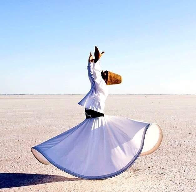 sasa_nawar's tweet photo. قصدتك من كل الجهات منادياً اجرني من القيد الذي شد معصمي اعدني لنفسي كم تقربت حائراً احن لضوء في سمائك منعم♥️ https://t.co/9l3CCuTArI
