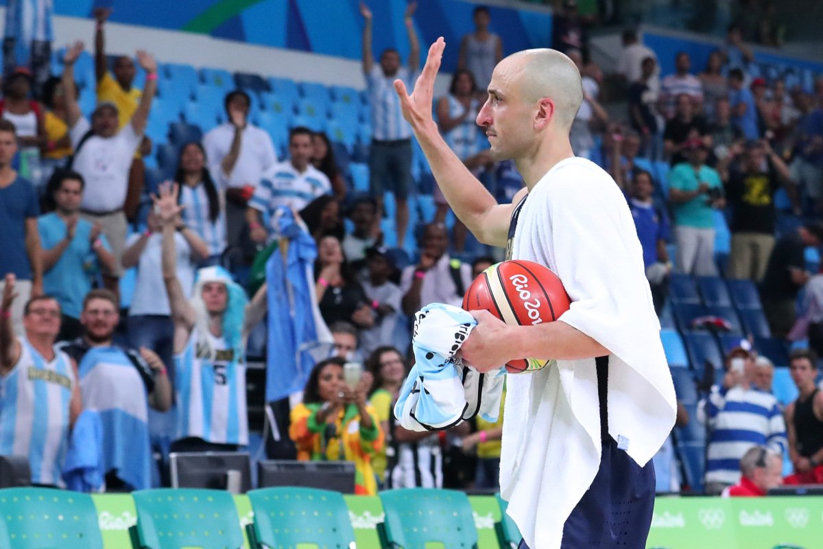 parallelecinico's tweet photo. Quel giorno prima o poi doveva arrivare.
Manu Ginobili ha annunciato l'addio al basket.
"Grazie", per il giocatore e l'uomo che è stato, non sarà mai abbastanza.

https://t.co/hP9v1BkDUA https://t.co/9VnSY3WnS5