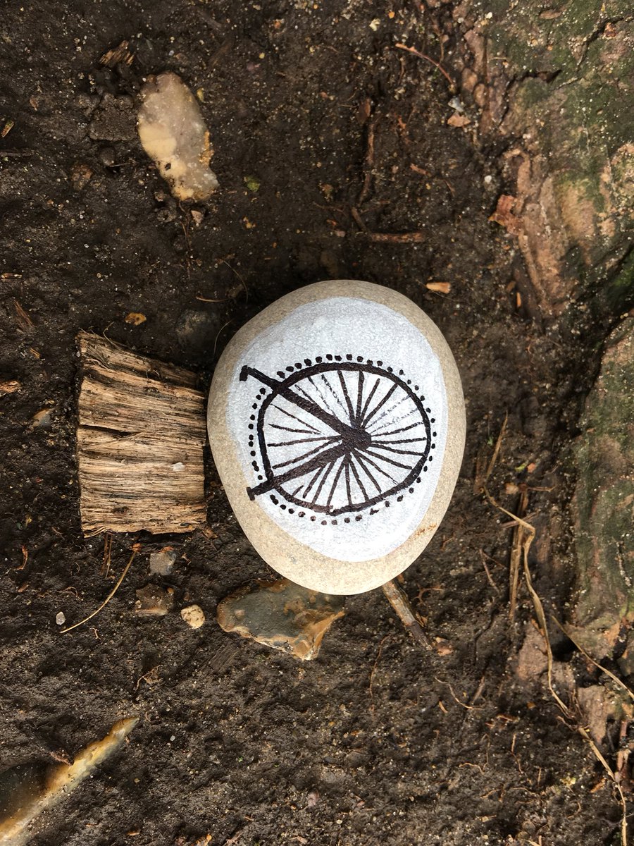 BenYMLee's tweet photo. @RBKMayor @LvKingston @ChessingtonRoc1 No but what we did find were #BerrylandsRocks
The Rocks are hotting up! https://t.co/JsPAG2khRD