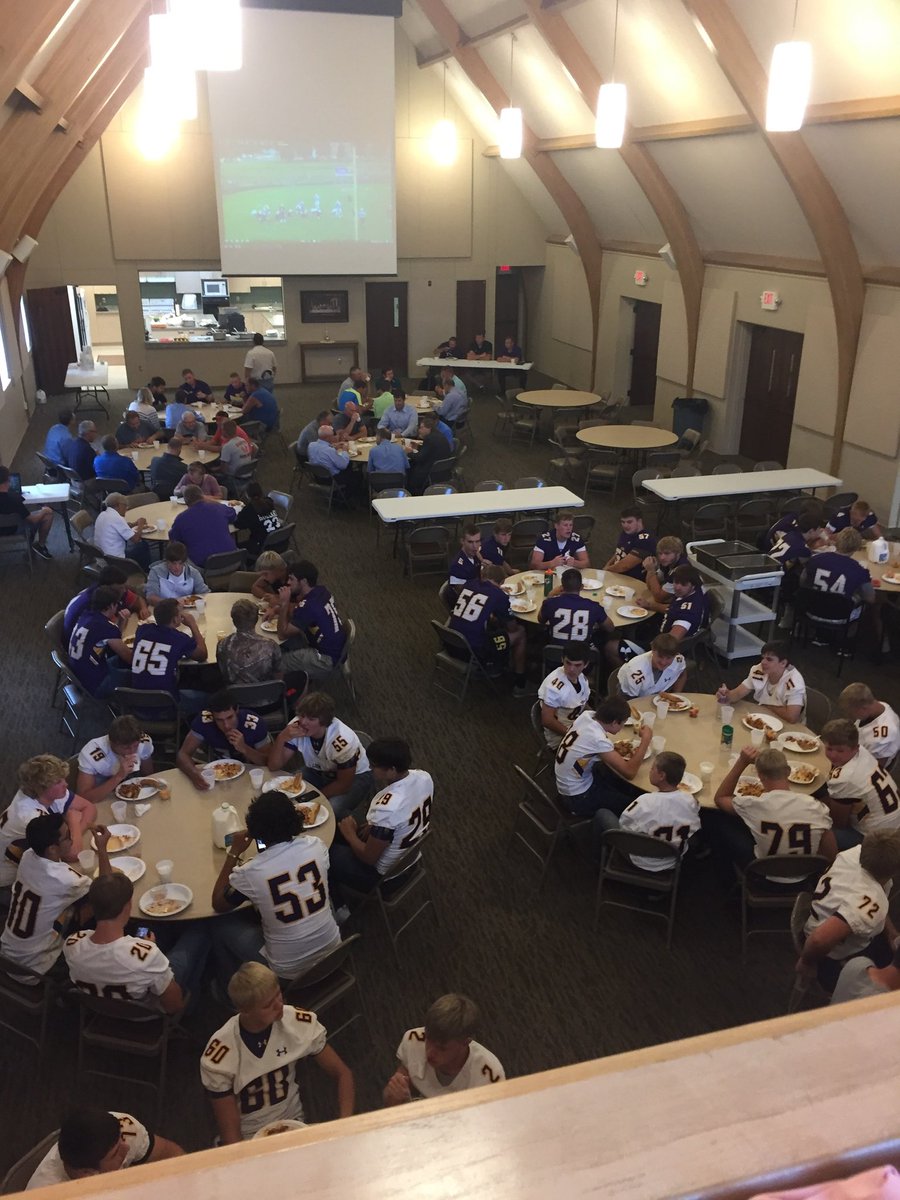 JackrabbitJoel's tweet photo. Great way to kick off Quarterback Club 2018. Food, Fellowship, and Football with our Coaches and Team. #CLGLR #LionPride @CLGLRFootball https://t.co/ljHxhGuZA4