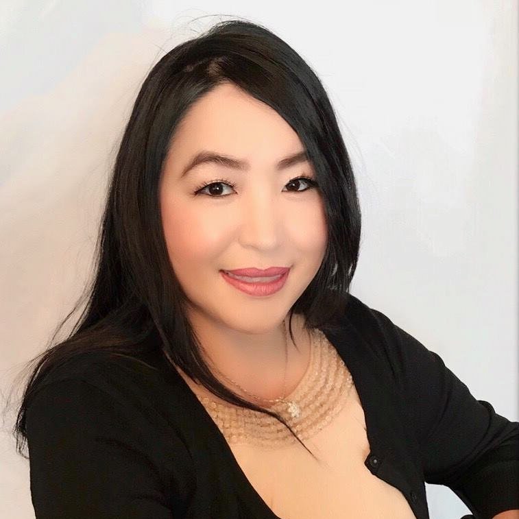 cwhp2018's tweet photo. August 2018 Keynote Speaker - Sophiaya N. Xiong of Xiong Ginseng Inc.
A successful #entrepreneur running her own national interpretation and translation business here in central #Wisconsin.
Wednesday, August 29th at Greenwood Hills, #Wausau
#cwhp2018 #networking #SaveTheDate https://t.co/h4M8T3IifA
