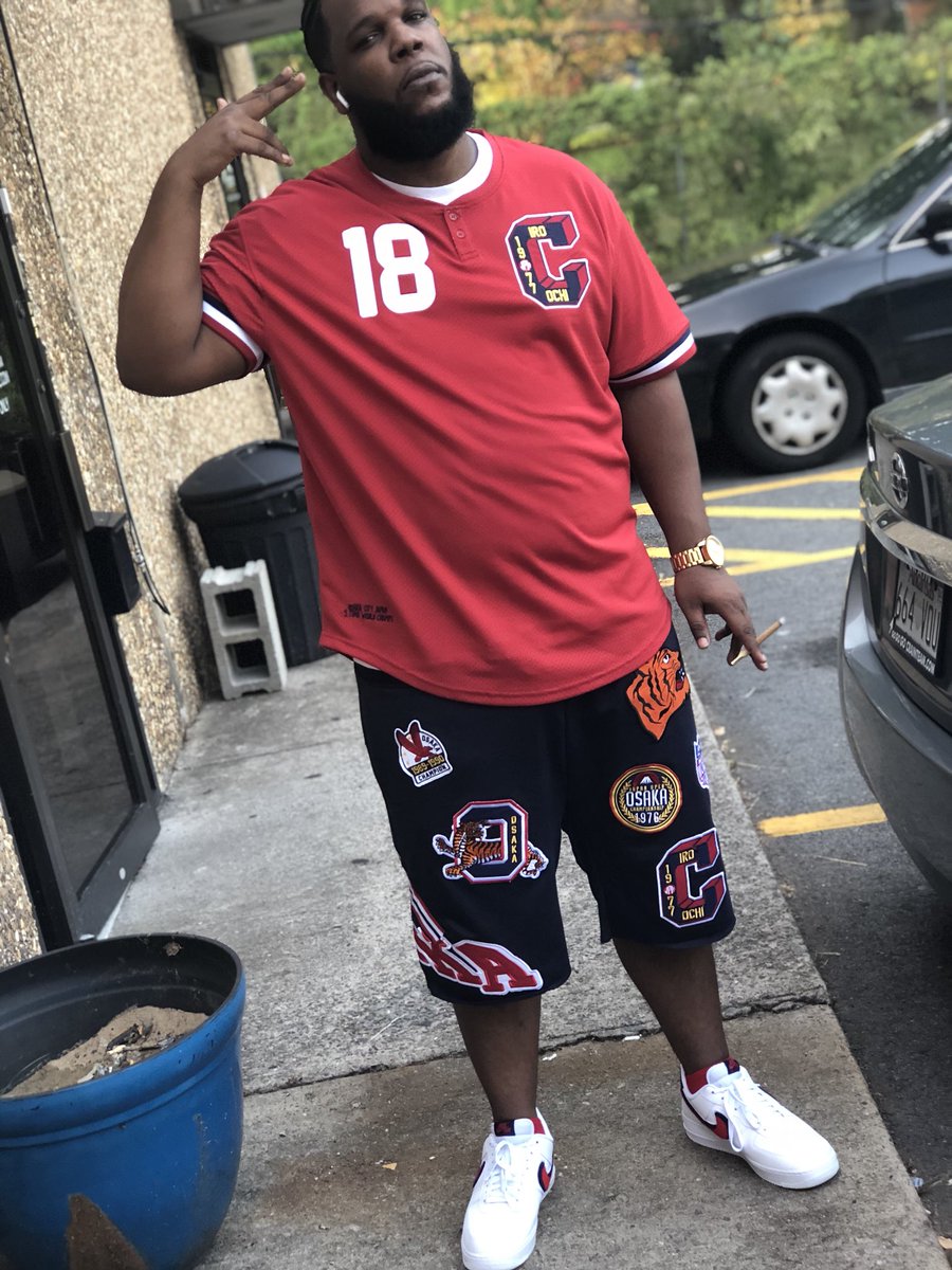 King_Racksmith's tweet photo. #IRWT #ZonedOutLaFamilia 🤫🤫🤫 https://t.co/XP4aVaUNgM