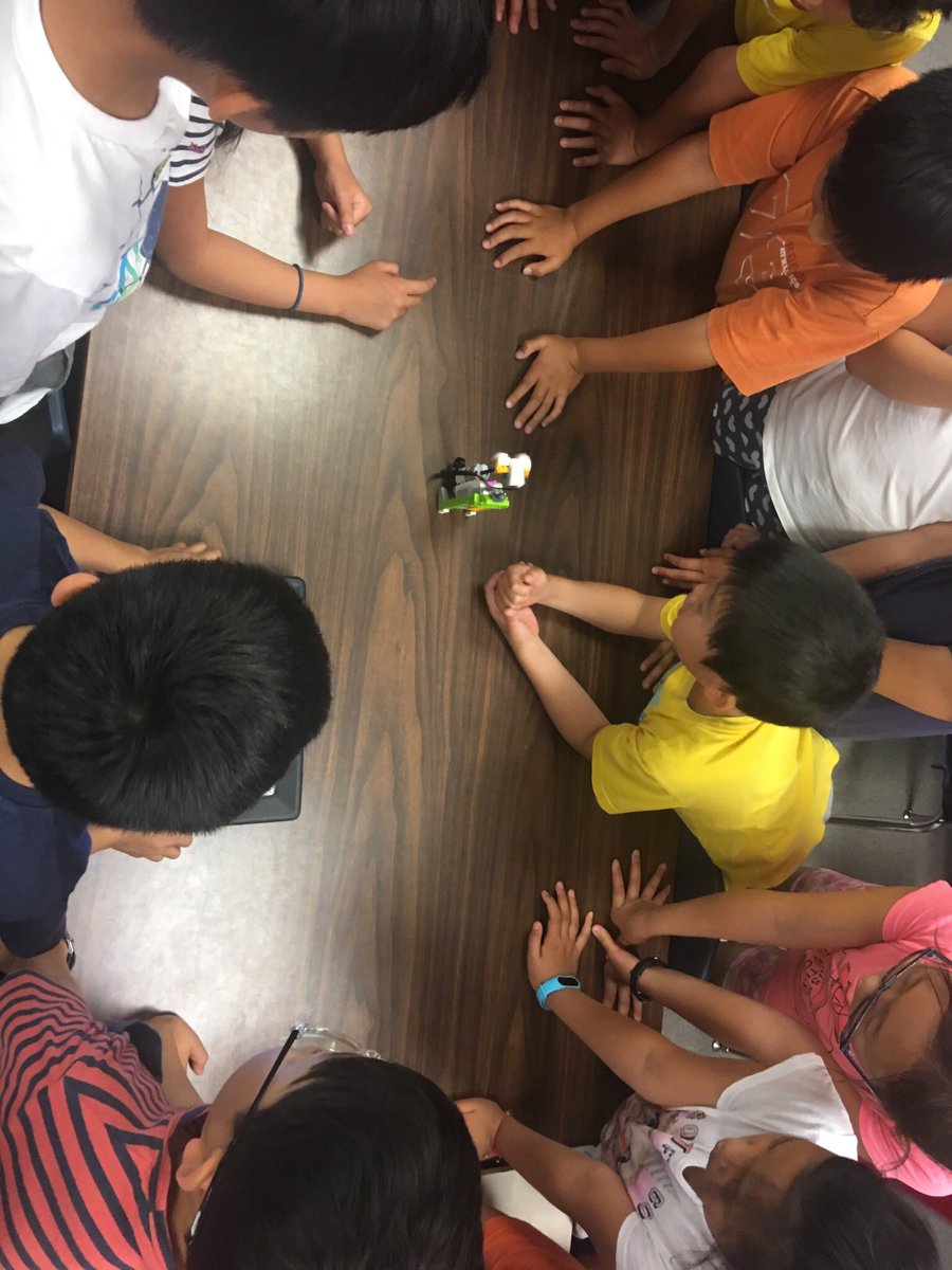 mmemurugiah's tweet photo. The students were engaged and excited to share their small group learning with the whole #CherokeeSSGrade4 class π£π£π£ #AccountableTalk #StudentLedLearning #SummerTDSB @TDSB_Robotics @AnnikaPint @TDSB_ConEd https://t.co/ZokzYzzoeJ