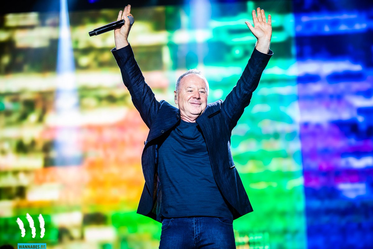 Philippe_DN's tweet photo. Simple Minds @simplemindscom / @LokerseFeesten / 📸 @Philippe_DN 
#simpleminds #lf18 #lokersefeesten #festival #belgium #rockphotography #wannabes https://t.co/IabWAWdNfL